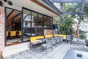 Breakfast served - Seraglio Hotel & Suites (Istanbul)