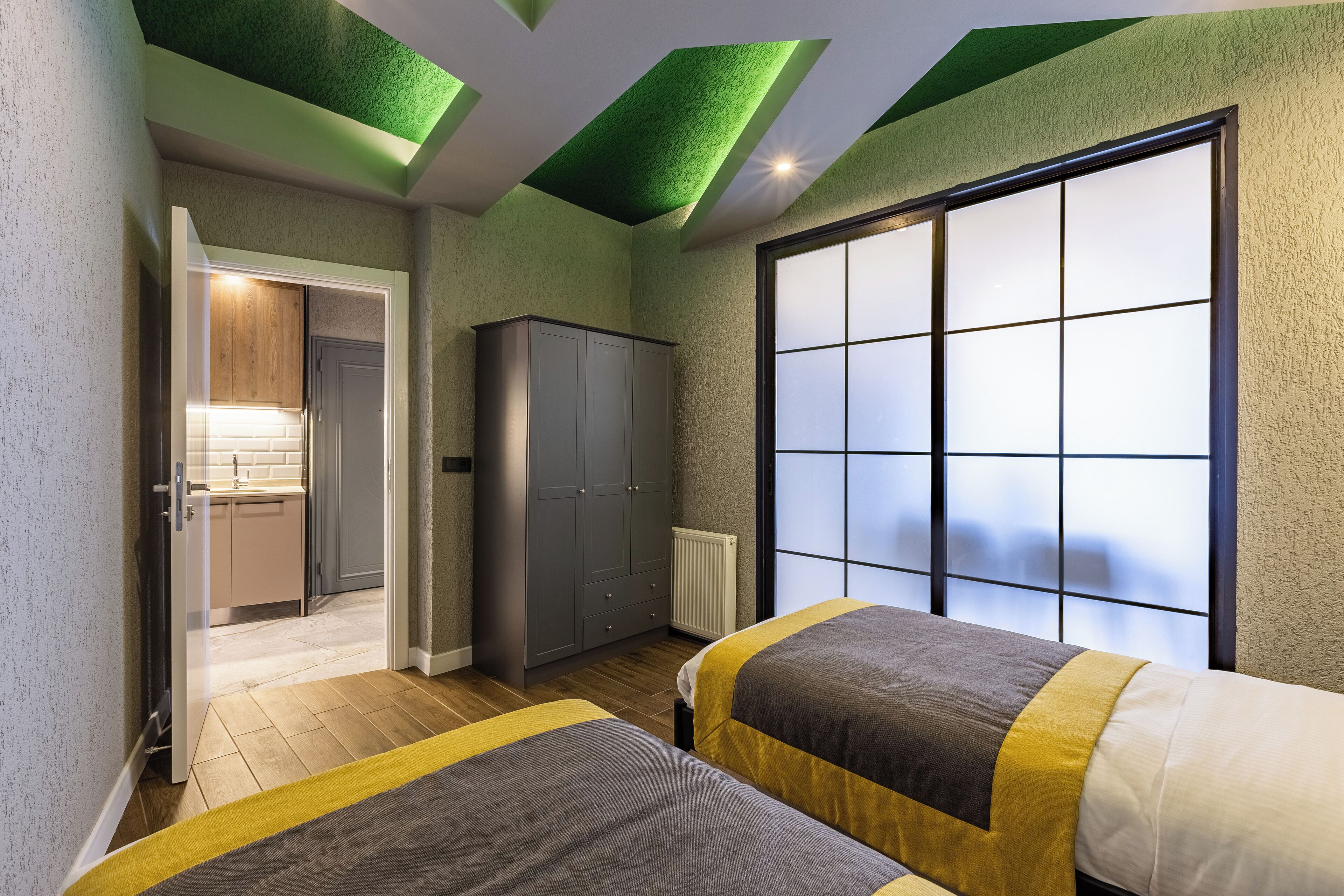 Photo - Seraglio Hotel & Suites