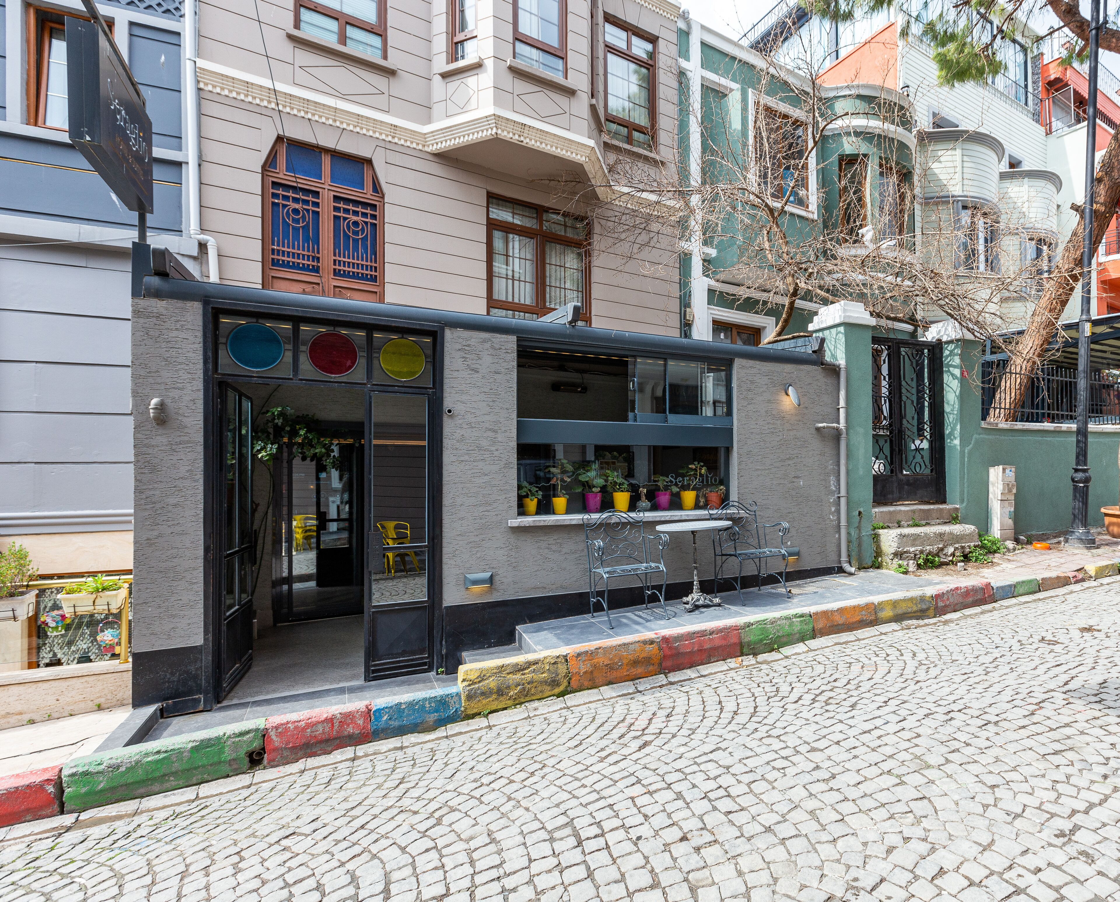 Photo - Seraglio Hotel & Suites