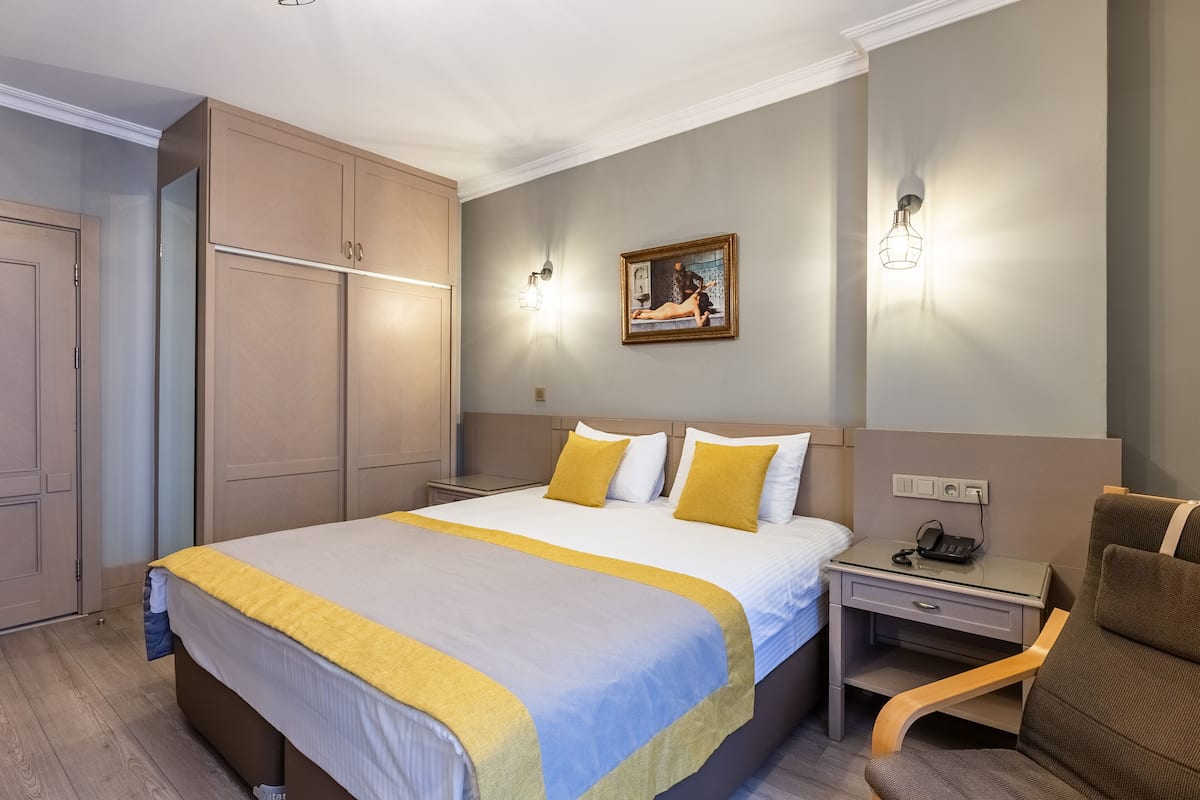 Superior Room with Turkish Bath | Egyptian cotton sheets, premium bedding, minibar, in-room safe