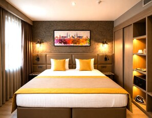 Annex Junior Family Suite, 2 Bedroom | 이집트산 면 시트, 고급 침구, 미니바, 객실 내 금고