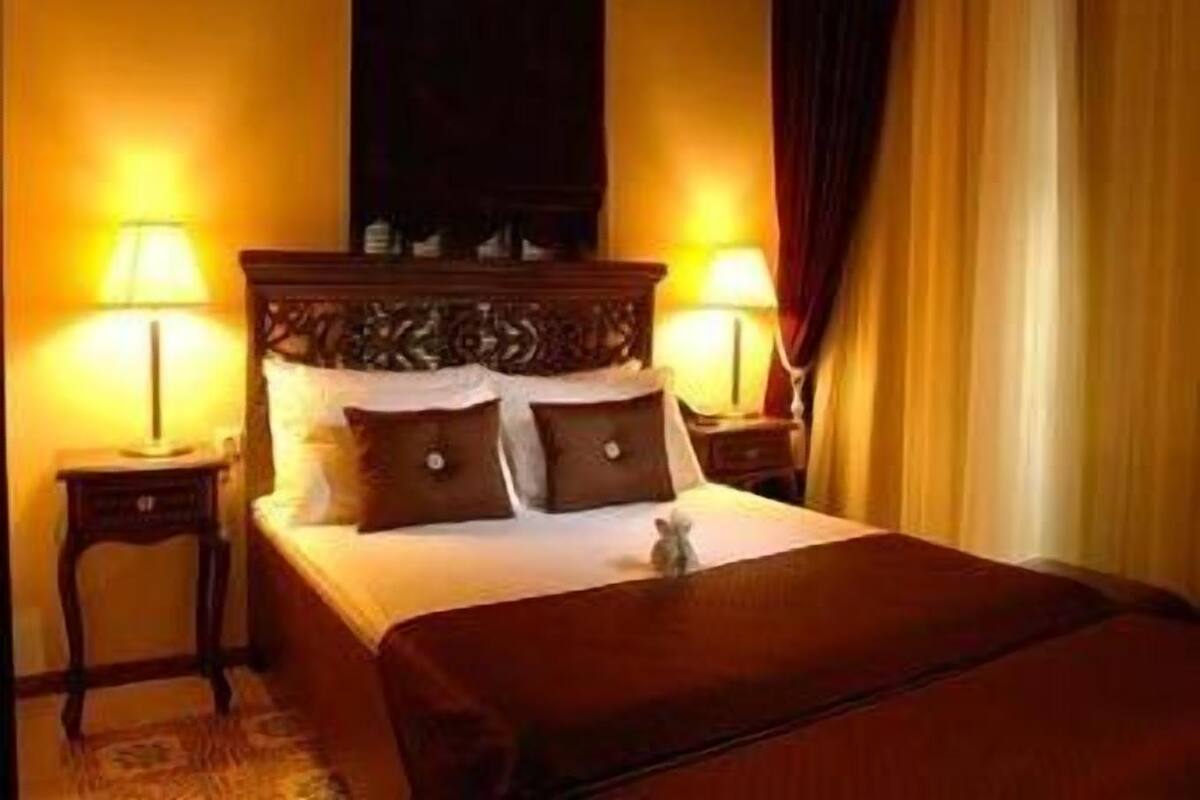 Deluxe Double Room | Select Comfort beds, minibar, in-room safe