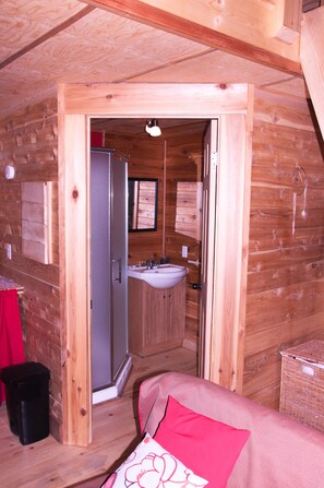 Cabane dans Les arbres le colibri | Badezimmer | Haartrockner, Handtücher, Toilettenpapier