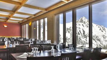 Frühstück, Mittagessen und Abendessen