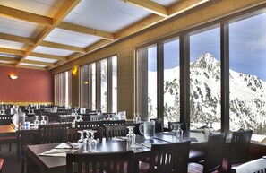 Aperto a colazione, pranzo e cena