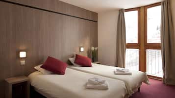 Chambre Double avec accĂšs Ă  lâespace bien ĂȘtre inclus | Coffres-forts dans les chambres, bureau, lits bĂ©bĂ© (gratuits)