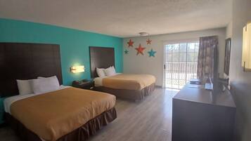 Meja, seterika/papan seterika, Wi-fi percuma, cadar katil