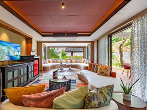 Sunset Beach Pool Reserve - 2 Bedroom | Living area