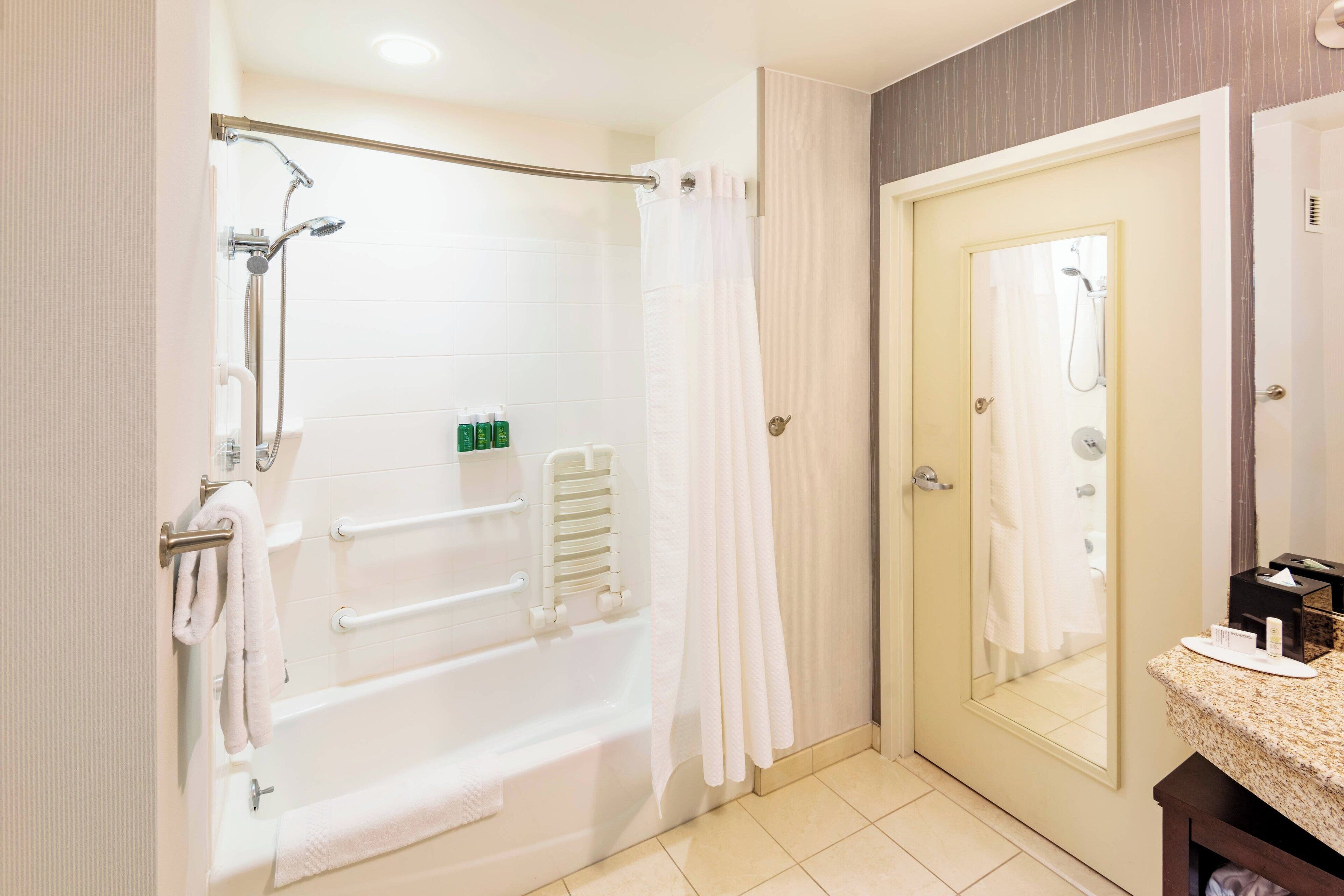 Photo - Courtyard by Marriott Santa Ana Orange County