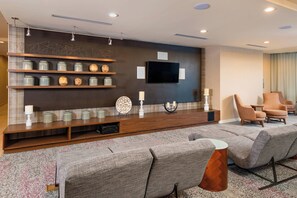 Lobby lounge - Courtyard by Marriott Santa Ana Orange County (Santa Ana)