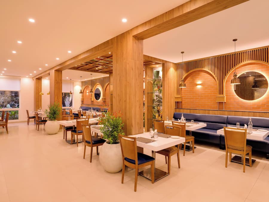 Breakfast, lunch and dinner served