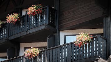 Doppelzimmer Deluxe | Allergikerbettwaren, Minibar, Zimmersafe, Verdunkelungsvorhänge