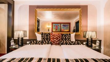 1 bedroom, hypo-allergenic bedding, minibar, in-room safe