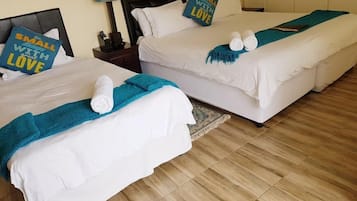 Regadera, amenidades de baño gratuitas, toallas