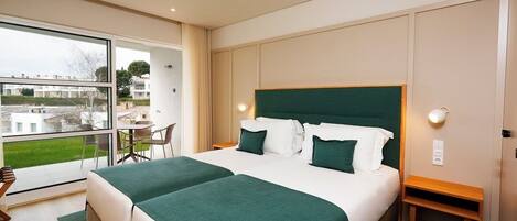 Apartamento, 3 habitaciones (6 adults + 2 children) | Minibar, caja fuerte, sistema de insonorización y ropa de cama