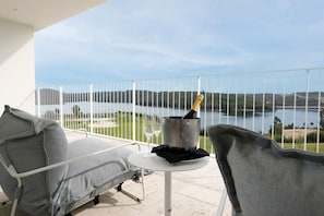 Panoramic Studio Suite | Terrace/patio