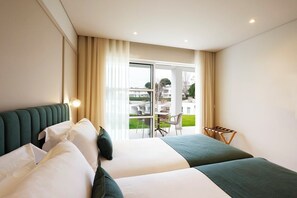 Minibar, in-room safe, soundproofing, bed sheets - Montebelo Aguieira Lake Resort & Spa (Mortagua)