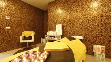 Sauna seca, sauna a vapor, banho turco/hammam, tratamentos corporais