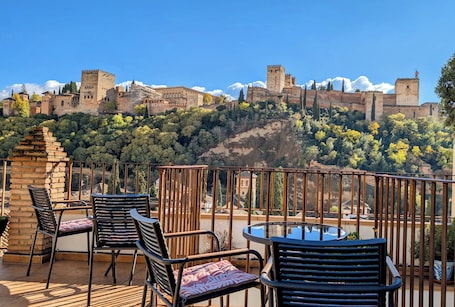 Apartamentos Turísticos Alhambra