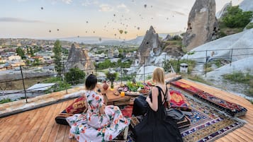 Children’s play area – outdoor