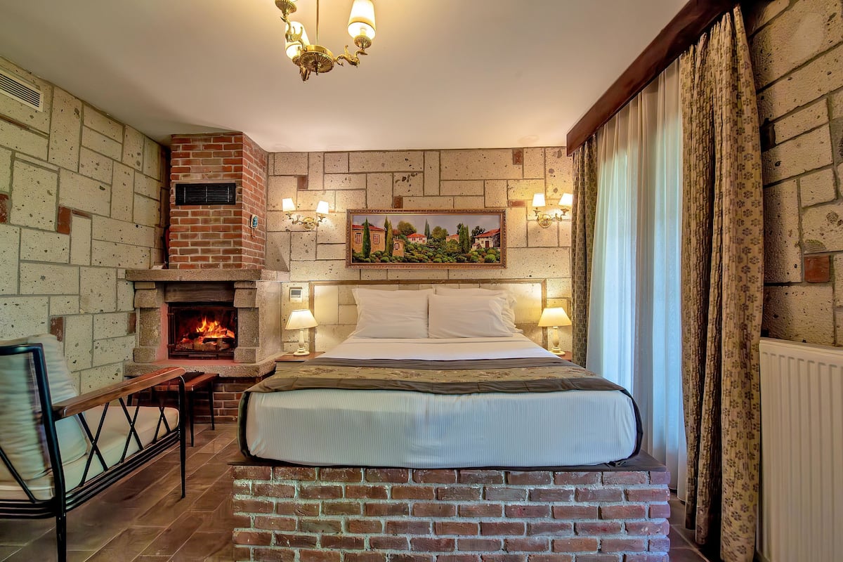 Queen - Hamam, Sauna, Jakuzi, Somine | Sengetøy av topp kvalitet, skrivebord og skrivebord for bærbar PC