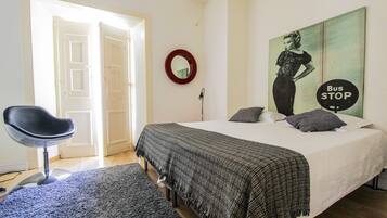 Twin Room | Individually decorated, individually furnished, blackout drapes