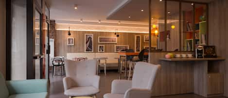 Lobby-Lounge