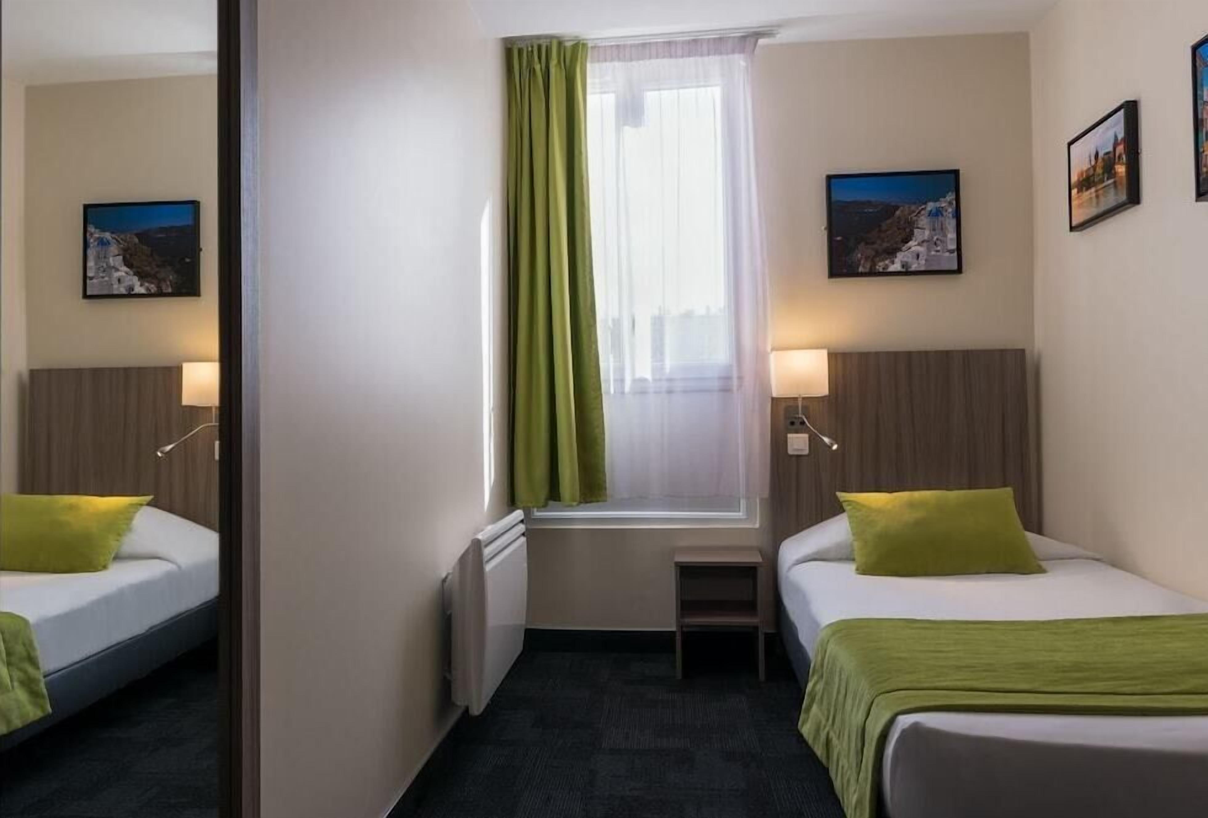 In-room safe, desk, soundproofing, iron/ironing board