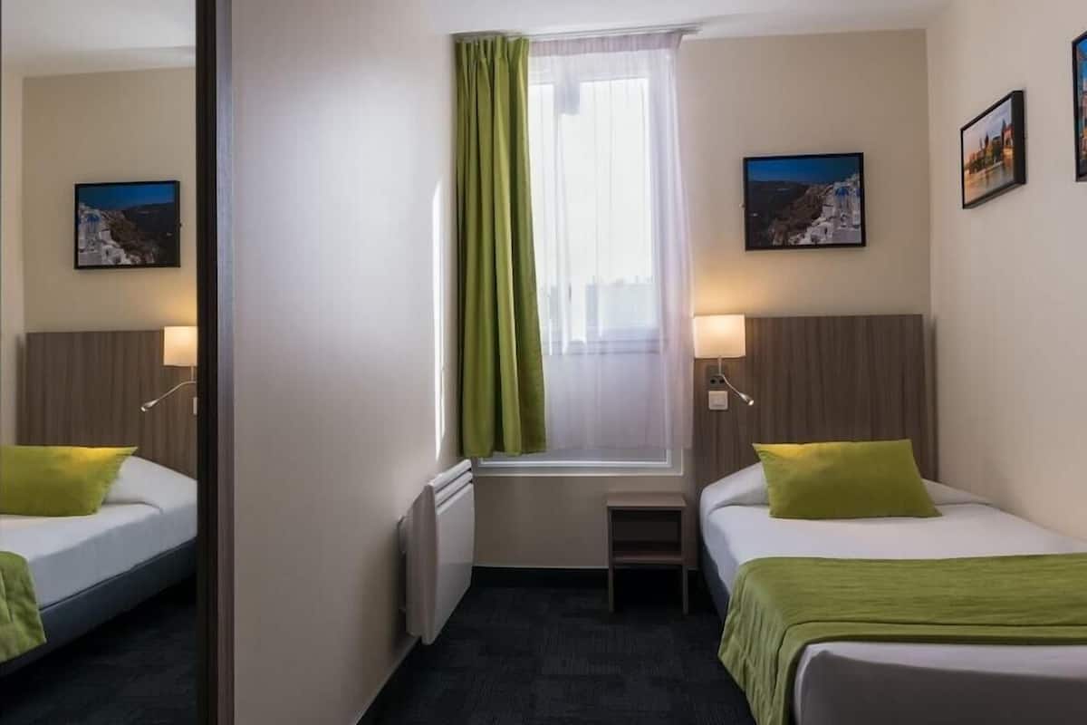In-room safe, desk, soundproofing, iron/ironing board (on request)
