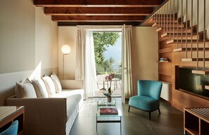 2 Story Suite, Partial Lake View