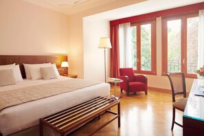 Double Room (Essential)