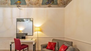 Superior Triple Room, 1 Queen Bed | Iron/ironing board (on request), WiFi (free), bed sheets - Duomo View B&B (Florence)