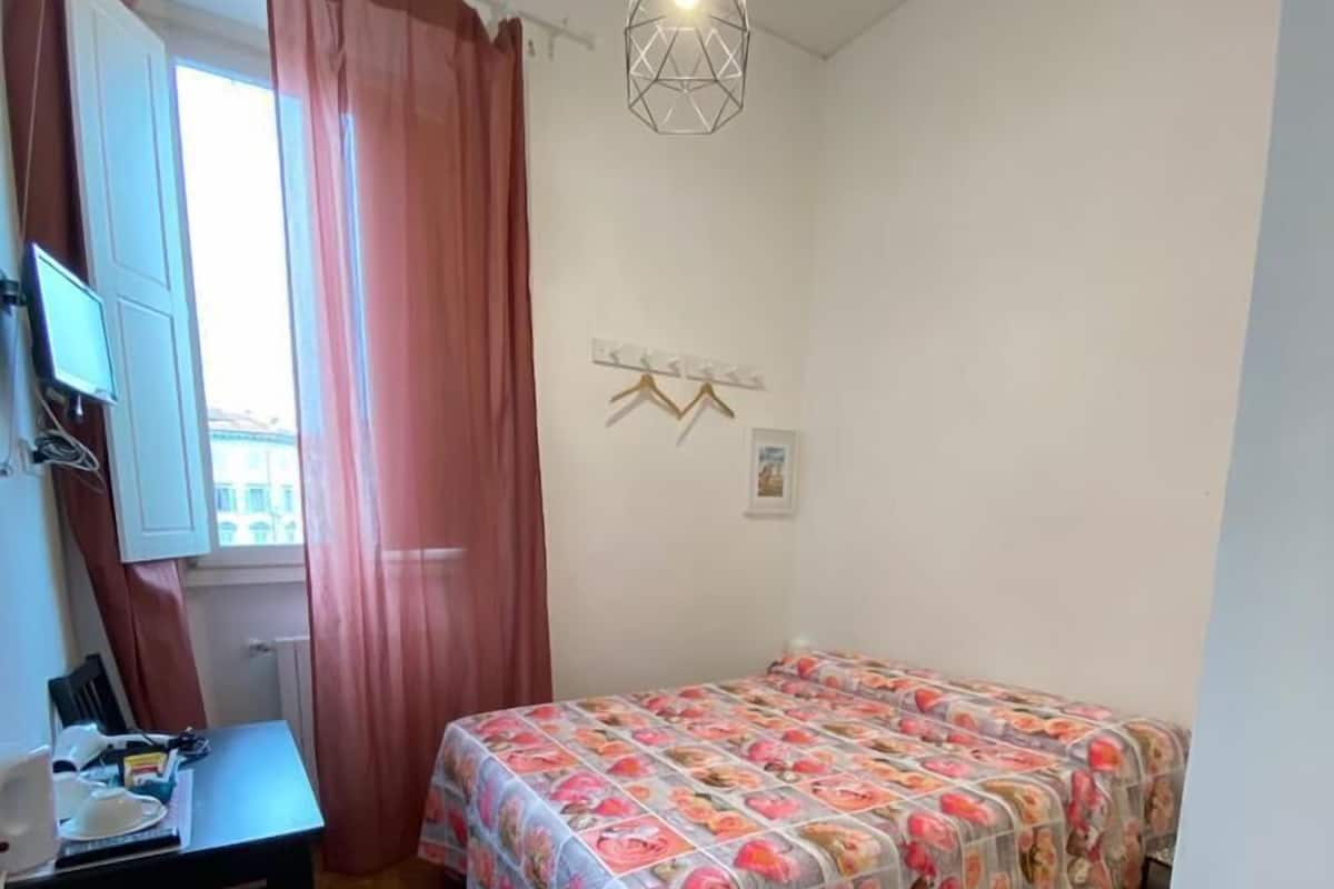 Basic Room, Private Bathroom