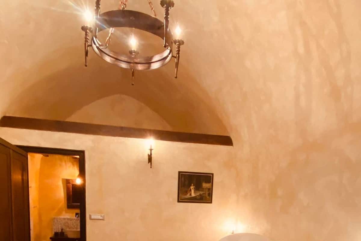 Suite (Knights Chamber)