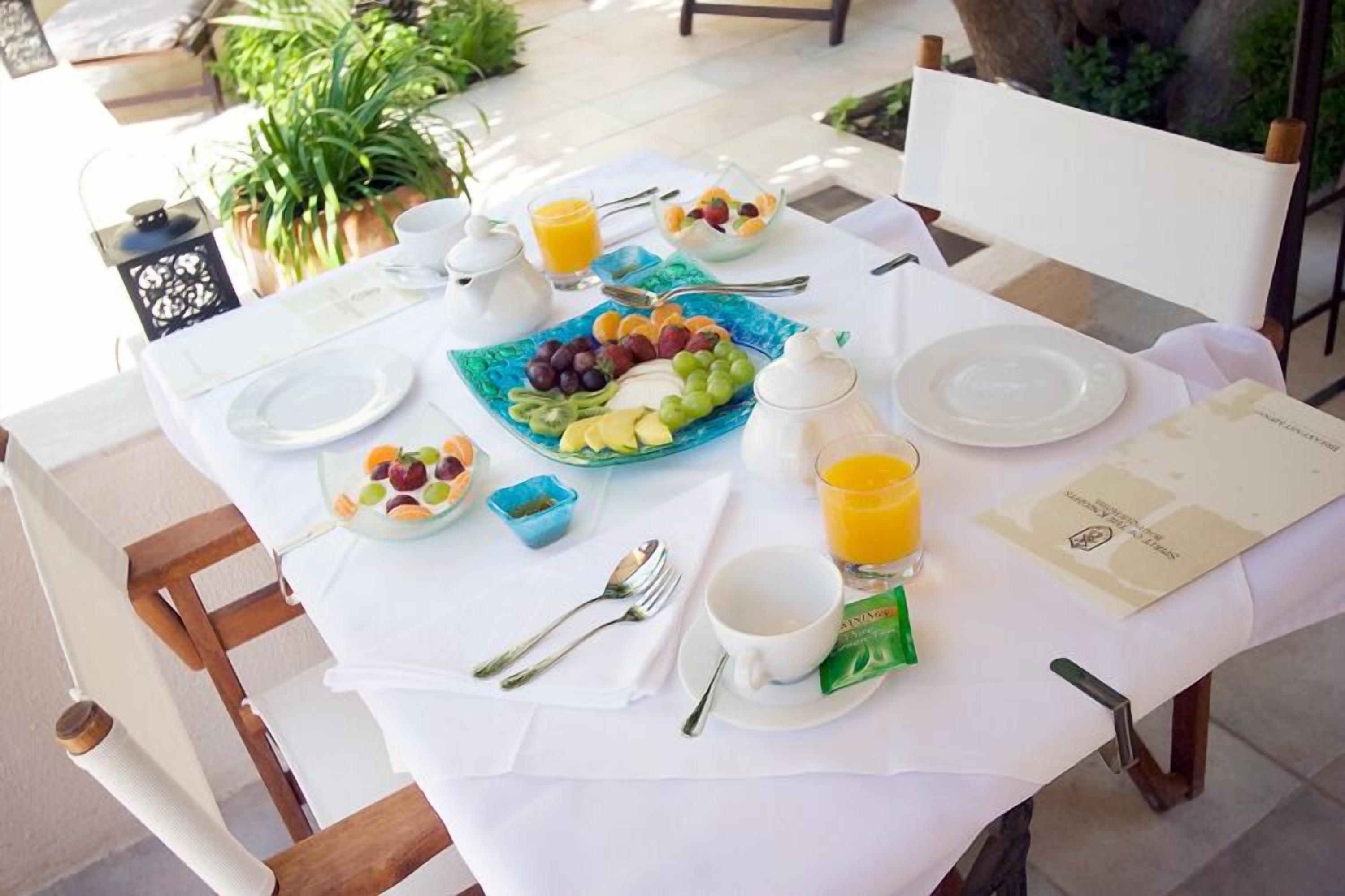 Desayuno continental incluido todos los días 