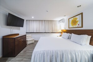 Select Comfort beds, in-room safe, desk, rollaway beds