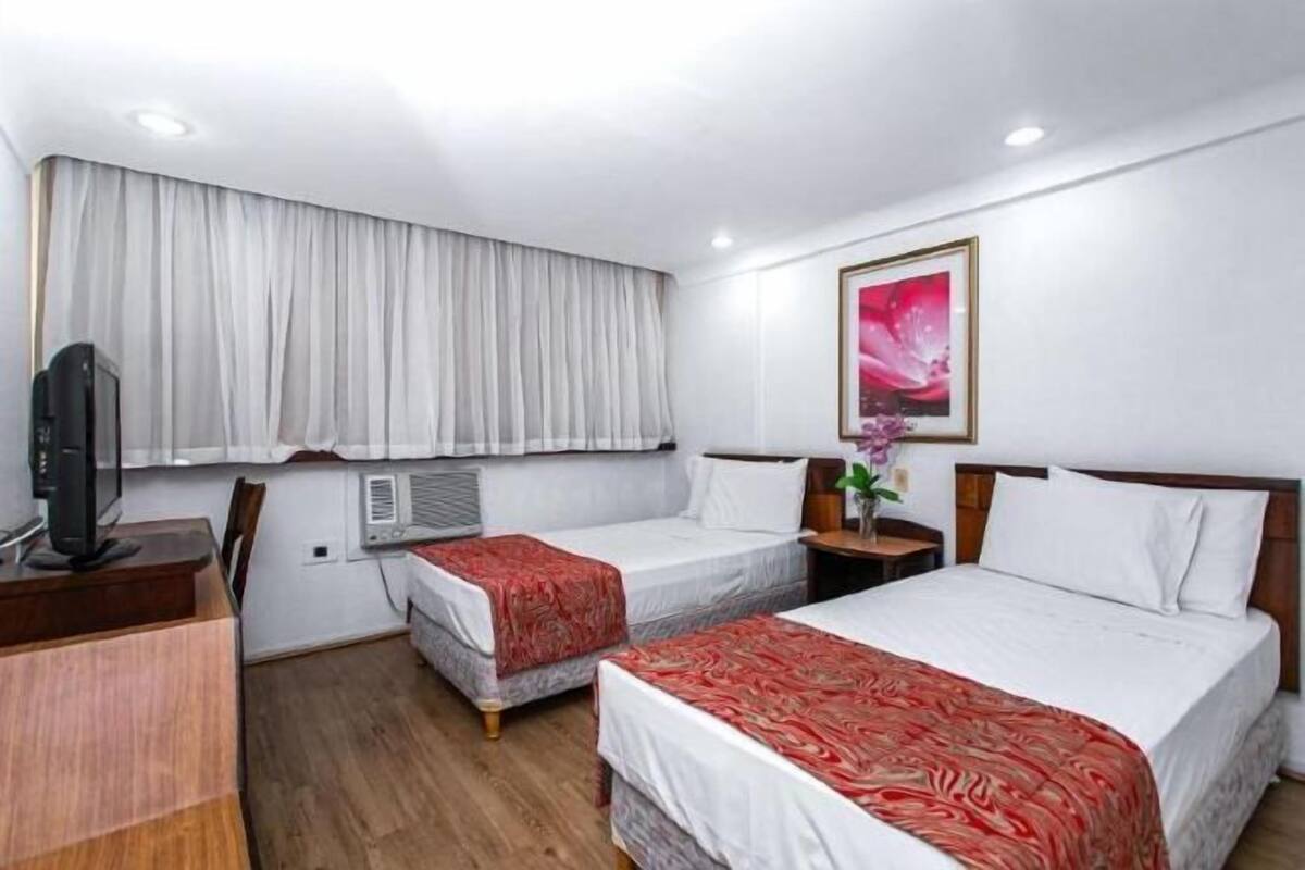 Select Comfort beds, in-room safe, desk, free WiFi