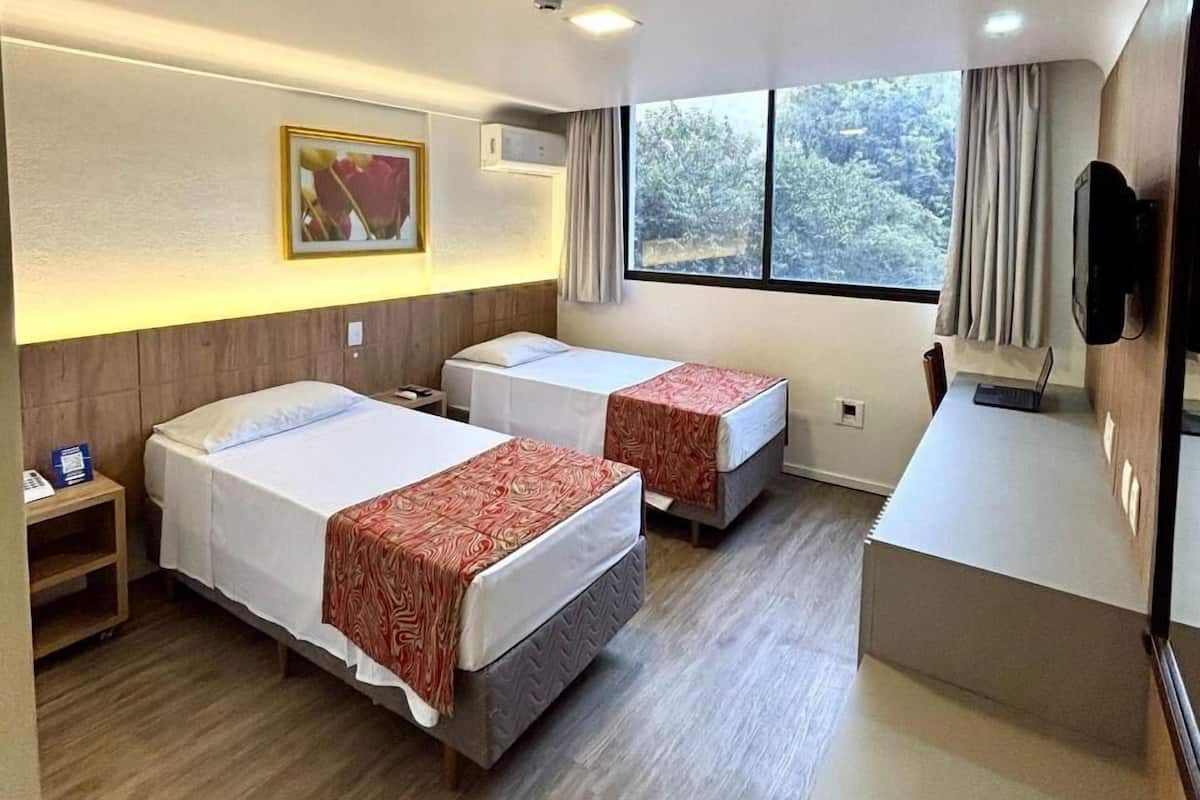 Nệm Select Comfort, két bảo mật tại phòng, bàn