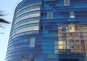Front of property - Kyriad Prestige Perpignan Centre del Mon (Perpignan)