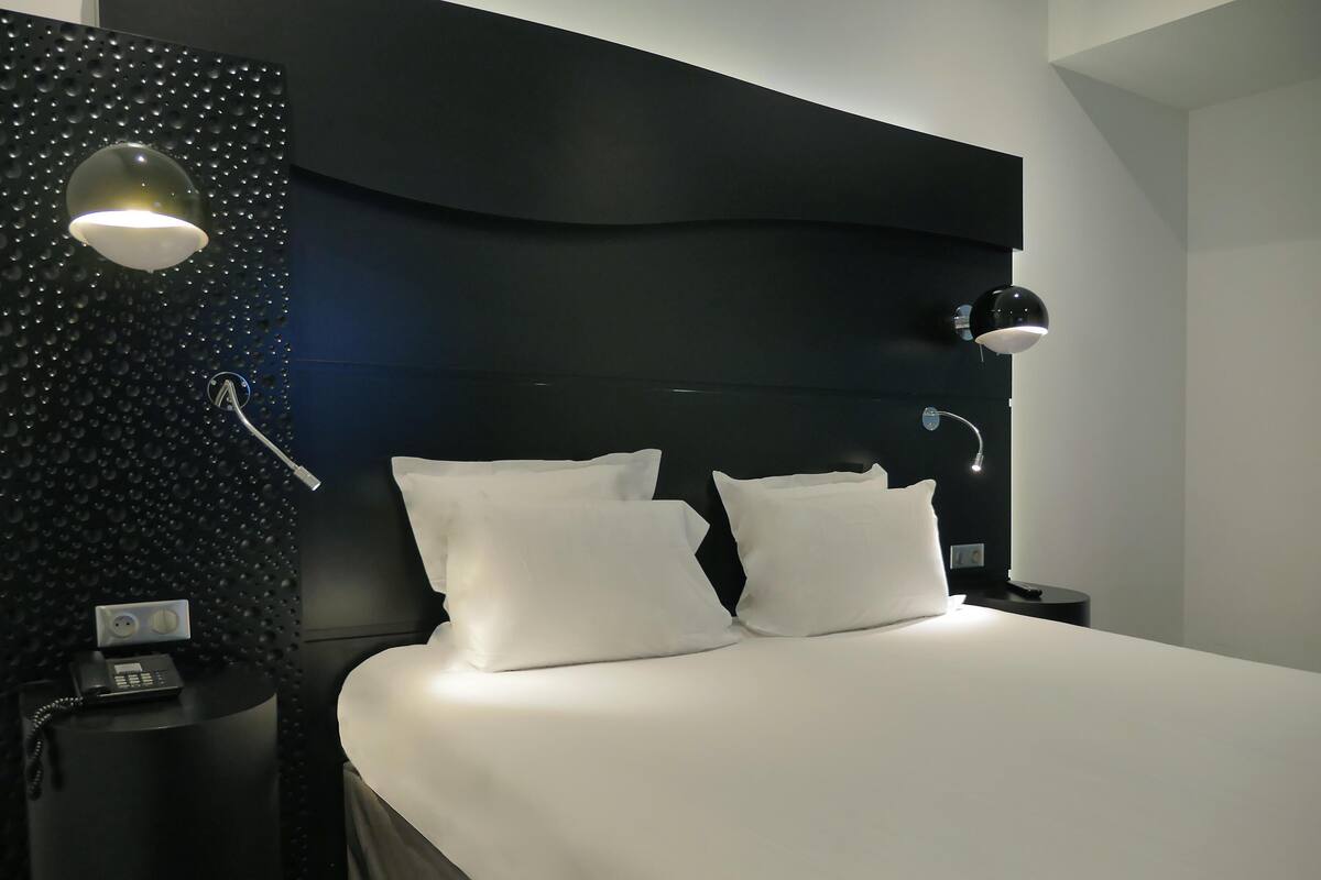 Minibar, in-room safe, desk, blackout drapes