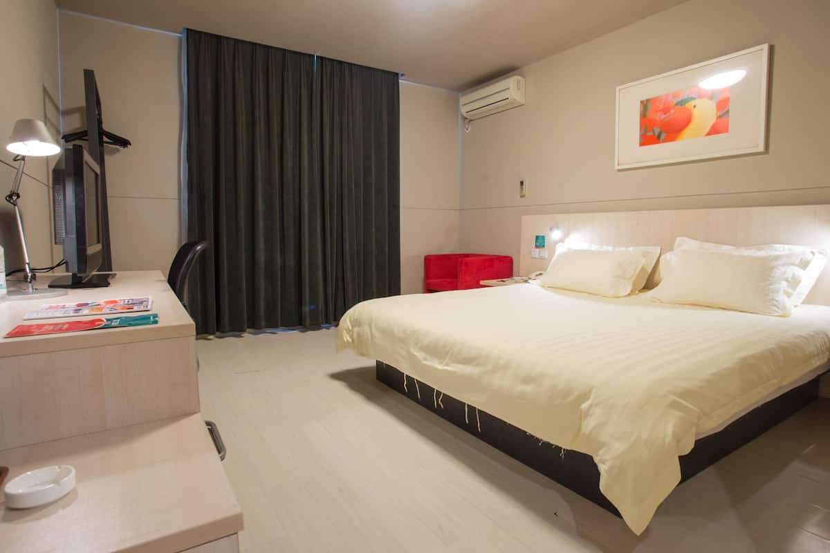 Desk, blackout curtains, iron/ironing board, free WiFi
