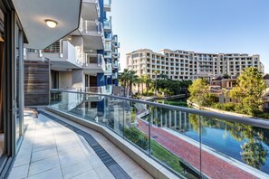 Apartamento superior, 3 habitaciones | Vistas del balcón
