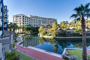 Marina - Lawhill Luxury Apartments (Cape Town)