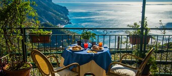 Ravello Rooms