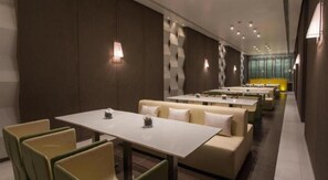 Dining - Jinjiang Inn Select Shanghai Pudong Airport (Shanghai)