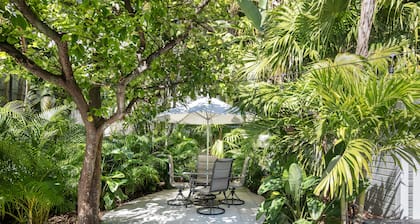 The Southernmost Inn - Adults Only