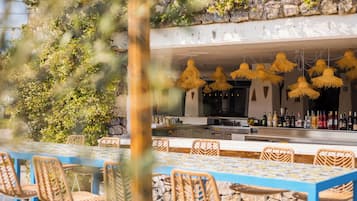 Poolbar