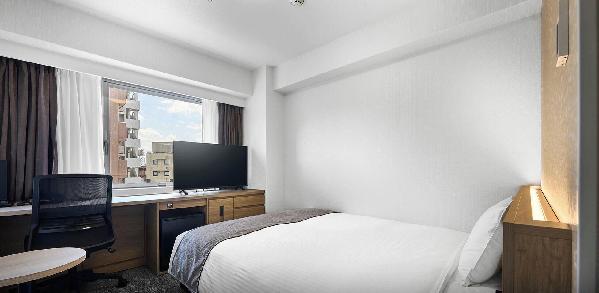 Standaard tweepersoonskamer, 1 tweepersoonsbed, roken | Luxe beddengoed, donsdekens, een kluis op de kamer