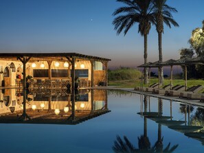 2 restaurants; breakfast, lunch, dinner, and brunch served - Grecotel Casa Paradiso (Kos)