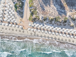 On the beach, sun loungers, beach umbrellas, beach towels - Grecotel Casa Paradiso (Kos)